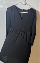 Load image into Gallery viewer, Express Womens Black V-Neck 3/4 Sleeve Back Zip Knee Length Shift Dress Size 2