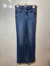 Load image into Gallery viewer, Zara Womens Blue Denim Light Wash 5-Pockets Design Flared Jeans Size 6