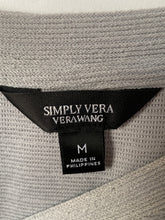 Load image into Gallery viewer, Authentic Simply Vera Vera Wang Womens Gray Long Sleeve Sweater Size M