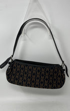 Load image into Gallery viewer, Fossil Womens Black Signature Print Adjustable Strap Inner Pocket Shoulder Bag