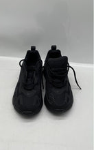Load image into Gallery viewer, Nike Air Womens Black Sneakers Size 5