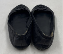 Load image into Gallery viewer, Authentic Tory Burch Womens Minnie Travel Black Ballet Flats Size 8.5M Damaged