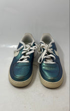 Load image into Gallery viewer, Nike Boys Air Force 1 Low LV8 Green Low Top Lace-Up Sneaker Shoes Size 7Y