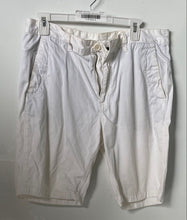 Load image into Gallery viewer, Armani Exchange Mens White Pockets Flat Front Chino Short Size 33