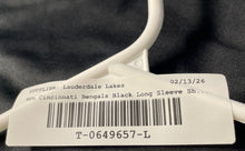 Load image into Gallery viewer, NFL Team Apparel Mens Black Cincinnati Bengals Long Sleeve NFL Football Shirt L