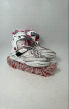 Load image into Gallery viewer, Lake Placid Womens White And Pink Ratchet Buckle Ankle Ice Skates