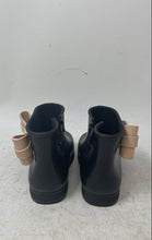 Load image into Gallery viewer, Mini Melissa Unisex Baby Black Side Bow Round Toe Hook & Loop Rain Boots Sz 5/6