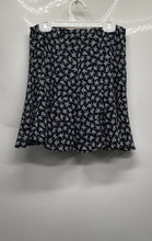 Load image into Gallery viewer, Michael Kors Womens Black White Floral Flared Hem Mini Skirt Size 4