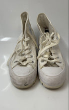 Load image into Gallery viewer, Converse Womens Chuck Taylor All Star Lugged 565902C White Sneakers Shoes Size 7