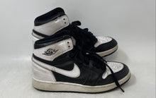 Load image into Gallery viewer, Nike Boys Air Jordan 1 Retro High OG FD1437-010 Black White Sneaker Shoes Size 5