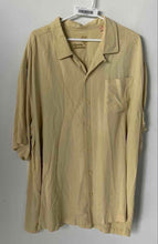Load image into Gallery viewer, Tommy Bahama Mens Yellow Silk Short Sleeve Collared Button-Up Shirt Size XLX