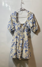 Load image into Gallery viewer, H&M Womens Blue White Floral Short Puff Sleeve Sweetheart Neck Mini Dress Size M