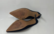 Load image into Gallery viewer, Vince Camuto Womens Kheli Black Suede Pointed Toe Slip-On Mule Heels Size 11