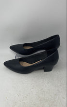 Load image into Gallery viewer, Clarks Womens Teresa Step 26167386 Black Leather Pointed Toe Pump Heels Size 9M
