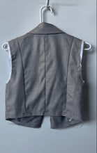 Load image into Gallery viewer, Studio F Womens Gray Sleeveless One-Button Cropped Blazer Vest Size XS