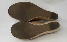 Load image into Gallery viewer, Karl Lagerfeld Womens Camila Beige Leather Espadrille Wedge Slide Sandals Sz 9M
