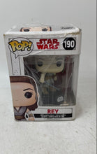 Load image into Gallery viewer, Funko Pop! Star Wars The Last Jedi Rey #190 Vinyl Action Figure