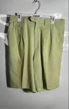 Load image into Gallery viewer, Studio Milano Mens Green Pleated Front Pockets Regular Fit Chino Shorts Size 38R