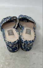 Load image into Gallery viewer, Grattia Womens White Blue Printed Open Toe Slip-On Slide Sandals Size 35