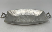 Load image into Gallery viewer, Everlast #7002 Hand-Forged Hammered Leaf Motif Aluminum Rectangular Serving Tray