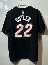 Load image into Gallery viewer, The Nike Mens Black NBA Miami Heat Jimmy Butler #22 Jersey T-Shirt Size Medium