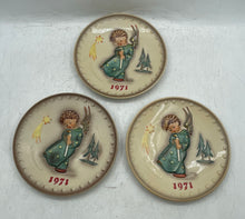 Load image into Gallery viewer, Lot Of 3 Pcs MJ Hummel First Edition Ceramic Decor Antique Collector Plate