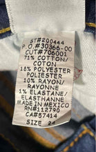 Load image into Gallery viewer, True Religion Womens Blue Denim Medium Wash Pockets Bootcut Jeans Size 24