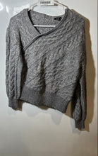 Load image into Gallery viewer, Express Womens Gray Knit Long Sleeve V-Neck Stretch Pullover Sweater Size Small