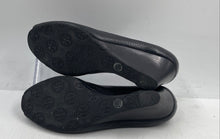 Load image into Gallery viewer, Authentic Tory Burch Womens Sally Black Pebbled Leather Wedge Pump Heels Sz 6.5M