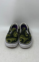 Load image into Gallery viewer, Vans Kids Classic Green Printed Slip-On Round Toe Sneaker Shoes Size 6