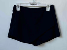 Load image into Gallery viewer, Forever 21 Womens Black Regular Fit Flat Front Chino Shorts Size M