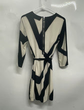 Load image into Gallery viewer, Armani Exchange Womens Beige Black Geometric 3/4 Sleeve Back Zip Shift Dress 0