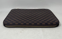 Load image into Gallery viewer, Daisy Rose Portfolio Womens Brown Checkered Print Zipper Laptop Sleeve Case