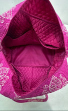 Load image into Gallery viewer, Vera Bradley Womens Pink Paisley Quilted Inner Pocket Zip Top Duffle Handbag
