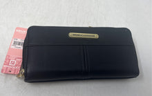 Load image into Gallery viewer, Stone Mountain Womens Nappa SLG Black Leather Zip-Around Wallet With Tag