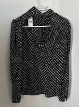 Load image into Gallery viewer, Express Womens White Black Geometric Print Long Sleeve Mock Neck Blouse Top Sz M