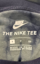 Load image into Gallery viewer, Nike Mens Max 90 Gray Blue Hasta Tie Dye Short Sleeve Pullover T-Shirt Size S