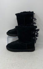 Load image into Gallery viewer, Ugg Womens Bailey Bow II Black Round Toe Snow Boot Size 4