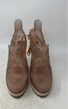 Load image into Gallery viewer, Melissa X Alexandre Herchcovitch Womens Cream Block Heel Ankle Bootie Size 9