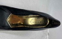 Load image into Gallery viewer, Ted Baker Womens Black Pointed Toe Slip-On Pump Heels Size 39
