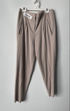 Load image into Gallery viewer, BCBGMaxazria Womens Taupe Pleated Front Side Zipper Pockets Trouser Pants Sz XXS