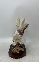 Load image into Gallery viewer, Huda Italy Porcelain Two White Doves With Pink Flowers Decorative Figurine