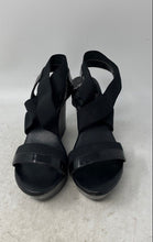 Load image into Gallery viewer, Charles By Charles David Womens Black Wedge Heel Platform Sandals Size 7.5M