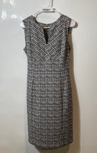 Load image into Gallery viewer, Calvin Klein Womens White Black Printed Sleeveless Back Zip Sheath Dress Size 6