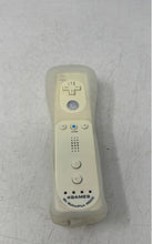 Load image into Gallery viewer, Nintendo Wii 4 Games Motionplus Inside Video Gaming Remote Controller Not Tested