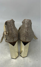 Load image into Gallery viewer, Michael Kors Womens Gold-Tone Glitter Buckle Block Platform Heels Size 7.5M