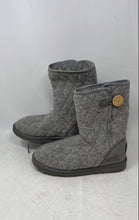 Load image into Gallery viewer, UGG Womens Mountain 3176 Gray Quilted Round Toe Mid-Calf Winter Boots Size 8