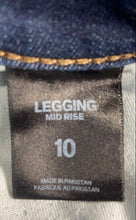 Load image into Gallery viewer, Express Womens Blue Denim 5-Pocket Design Button Front Jegging Jeans Size 10