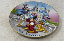 Load image into Gallery viewer, Disney Mickey Mouse Genie Goofy Simba Lumiere Walt World Collector Plate