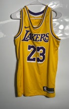 Load image into Gallery viewer, Nike Mens Yellow NBA Los Angeles Lakers 23 LeBron James Basketball Jersey Size M